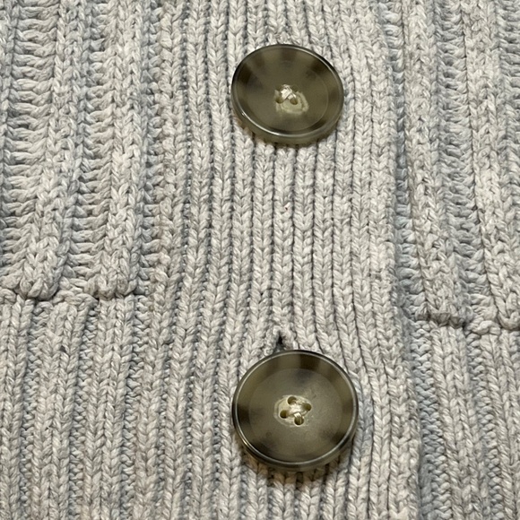 GAP Sweater Women’s Light Grey Chunky Knit Cardigan Thick Knit Size Small - Picture 3 of 12
